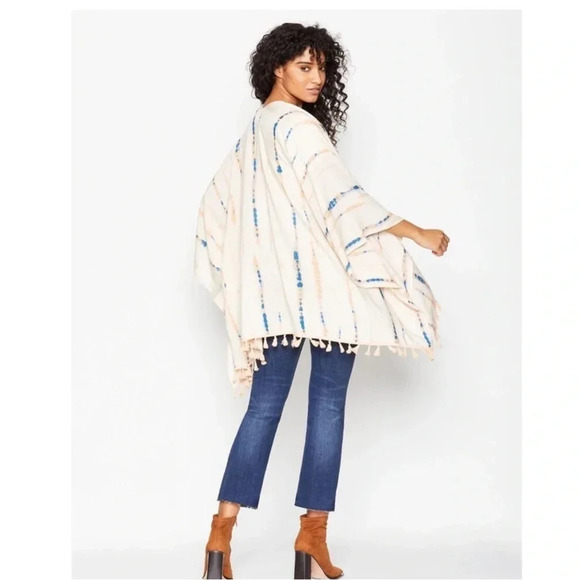 NWT BCBGeneration Blush Tie Dye Tassels Kimono - Picture 3 of 16